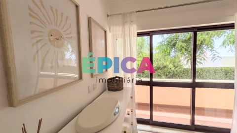 Apartamento T4 para Venda em Queluz e Belas