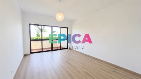 Apartamento T4 para Venda em Queluz e Belas