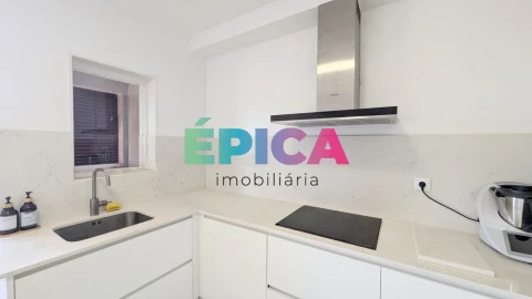 Apartamento T4 para Venda em Queluz e Belas