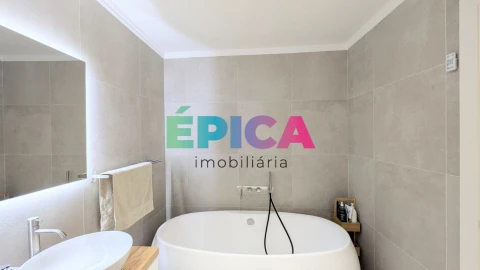 Apartamento T4 para Venda em Queluz e Belas