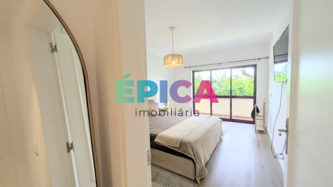 Apartamento T4 para Venda em Queluz e Belas