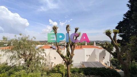 Apartamento T4 para Venda em Queluz e Belas
