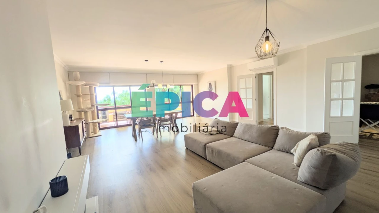 Apartamento T4 para Venda em Queluz e Belas Foto 1