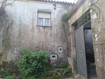 Moradia T2 para Venda em Nogueira do Cravo