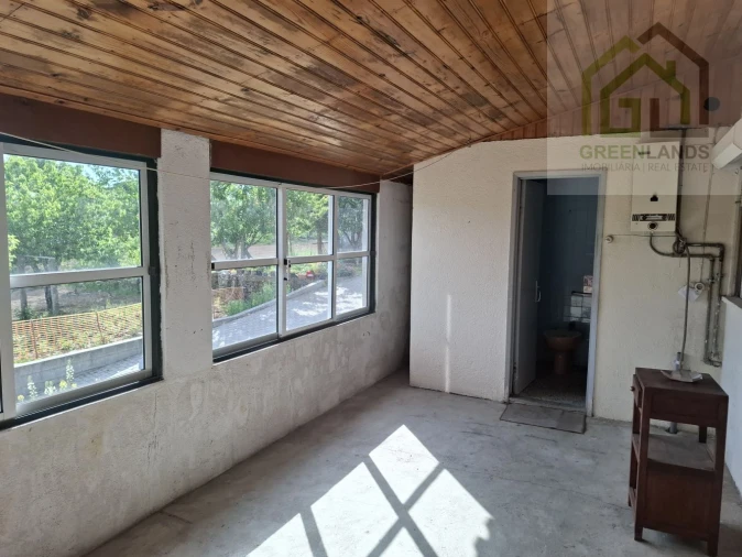 Moradia T2 para Venda em Nogueira do Cravo Foto 5