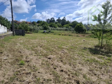Moradia T4 para Venda em Espariz e Sinde