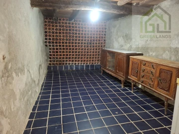 Moradia T4 para Venda em Espariz e Sinde