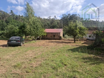 Moradia T4 para Venda em Espariz e Sinde