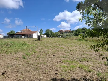 Moradia T4 para Venda em Espariz e Sinde