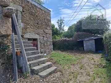 Moradia T4 para Venda em Espariz e Sinde
