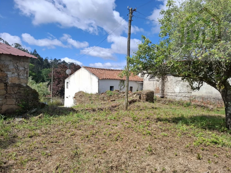 Moradia T4 para Venda em Espariz e Sinde Foto 17