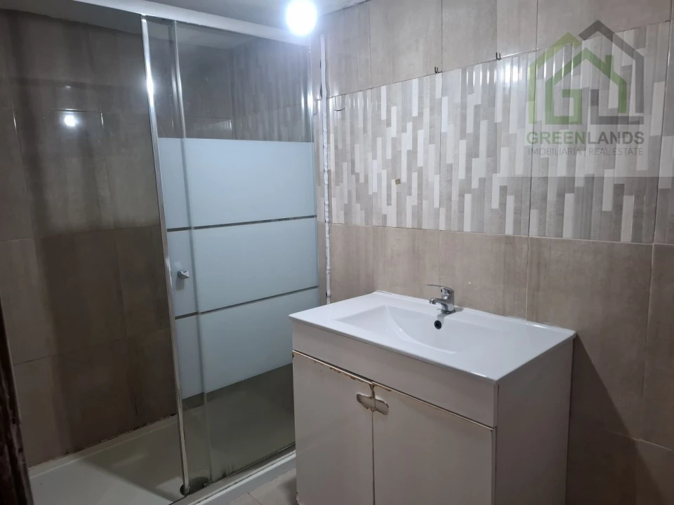 Moradia T4 para Venda em Espariz e Sinde Foto 32