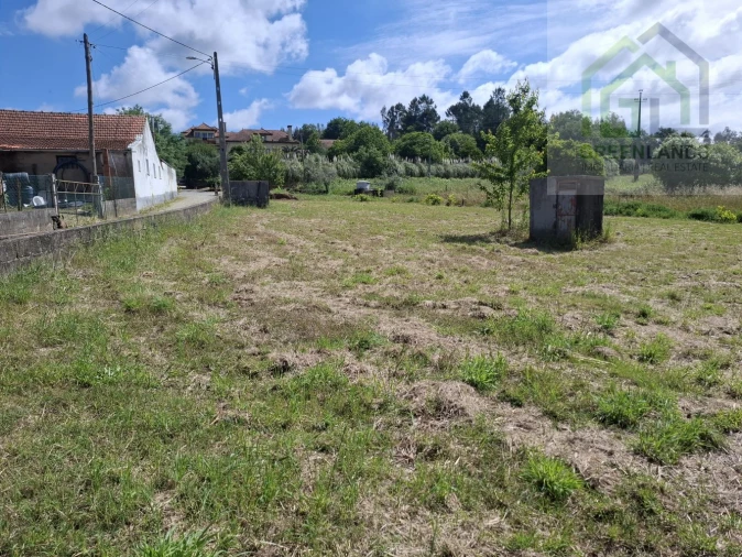 Moradia T4 para Venda em Espariz e Sinde Foto 14