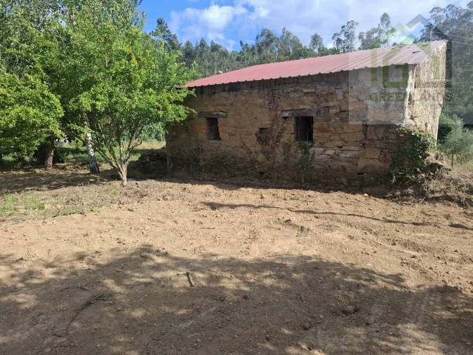 Moradia T4 para Venda em Espariz e Sinde Foto 5