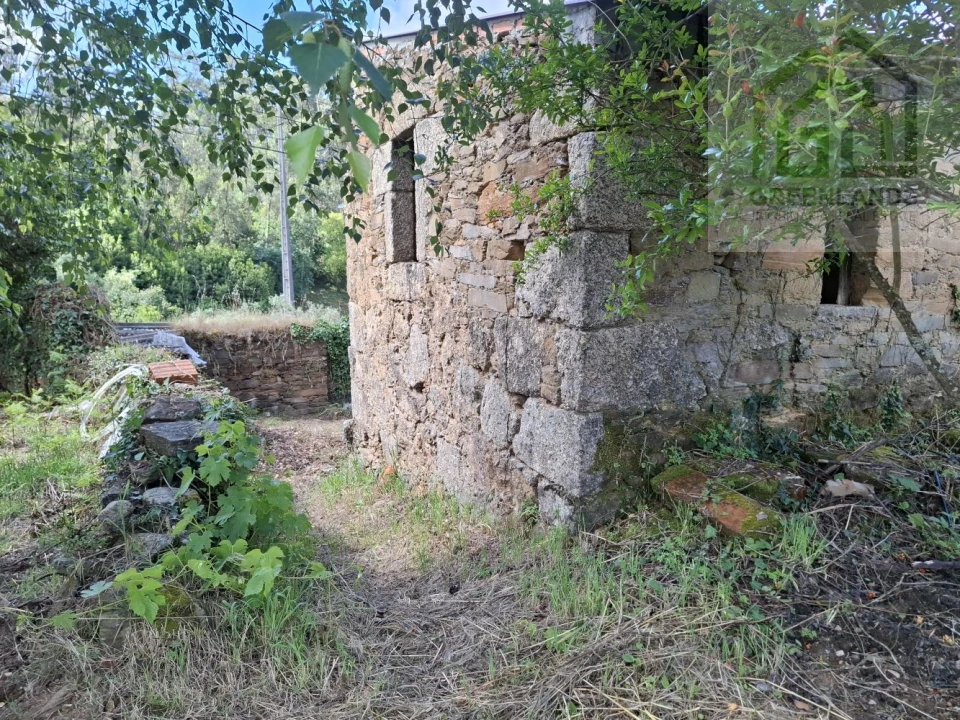 Moradia T4 para Venda em Espariz e Sinde Foto 19