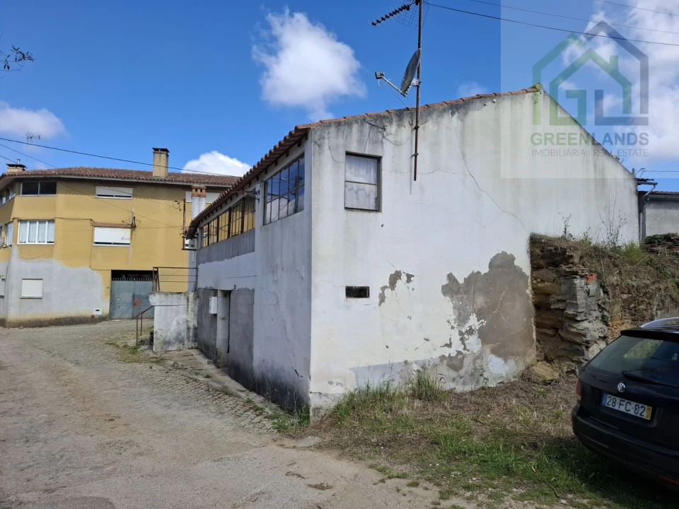 Moradia T4 para Venda em Espariz e Sinde Foto 2