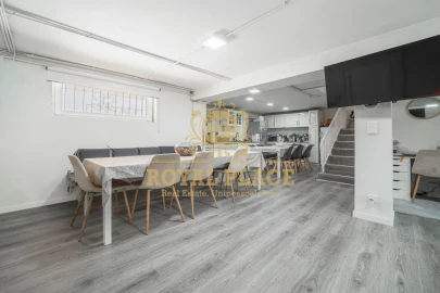 Moradia T4 para Venda em Arrifana
