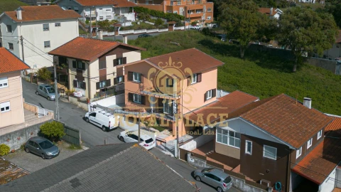 Moradia T4 para Venda em Arrifana