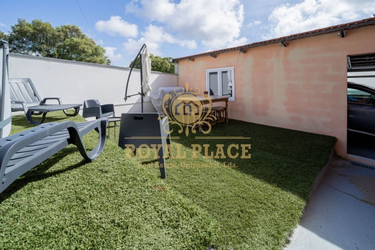 Moradia T4 para Venda em Arrifana Foto 31