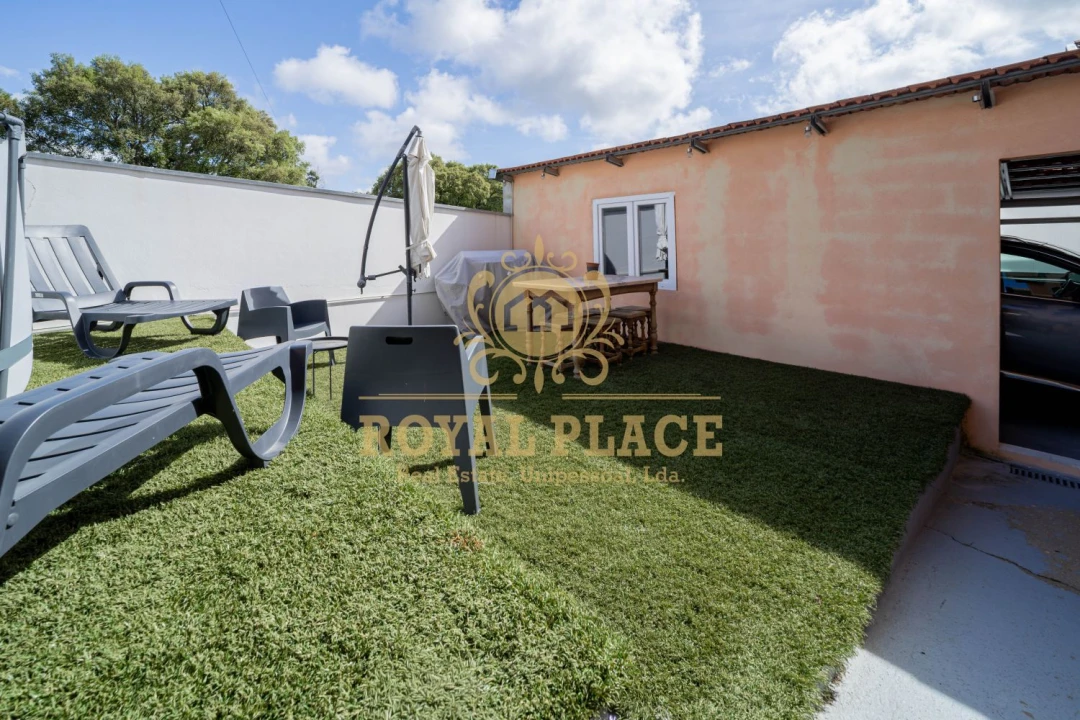 Moradia T4 para Venda em Arrifana Foto 31