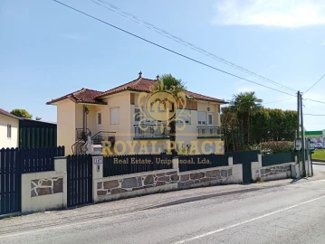 Moradia T4 para Venda em São Paio de Oleiros