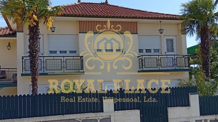 Moradia T4 para Venda em São Paio de Oleiros