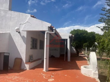 Armazém para Venda em Turcifal