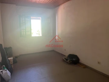 Armazém para Venda em Turcifal