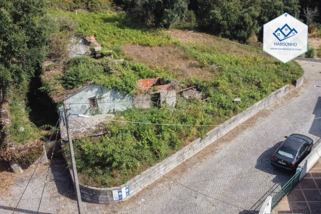 Terreno para Venda em Fânzeres e São Pedro da Cova Foto 1
