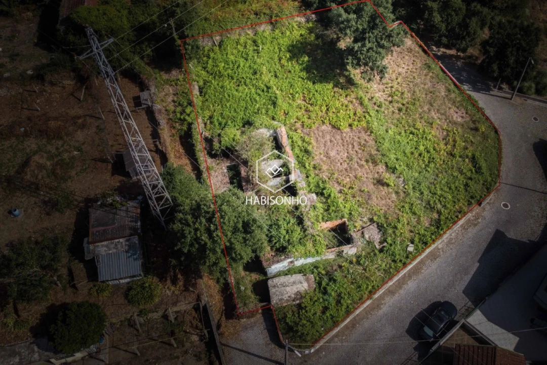 Terreno para Venda em Fânzeres e São Pedro da Cova Foto 2