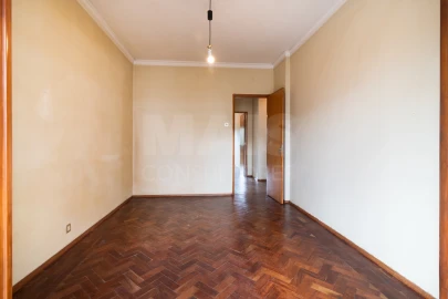 Apartamento T4 para Venda em Oeiras e São Julião da Barra, Paço de Arcos e Caxias