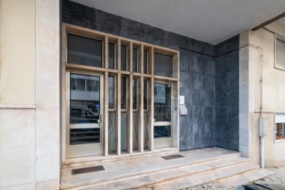 Apartamento T4 para Venda em Oeiras e São Julião da Barra, Paço de Arcos e Caxias