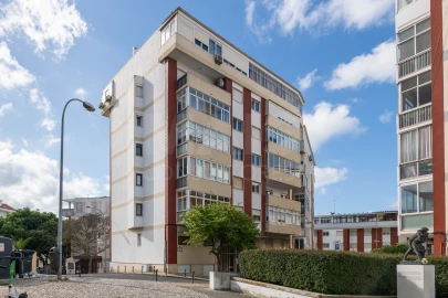 Apartamento T4 para Venda em Oeiras e São Julião da Barra, Paço de Arcos e Caxias