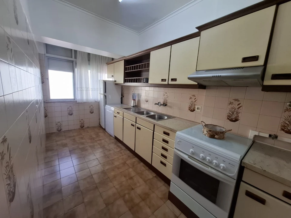 Apartamento T2 para Venda em Venteira Foto 8