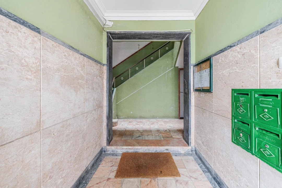 Apartamento T2 para Venda em Venteira Foto 37