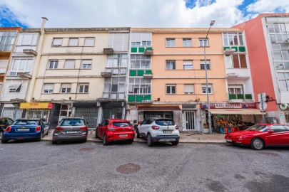 Apartamento T2 para Venda em Venteira