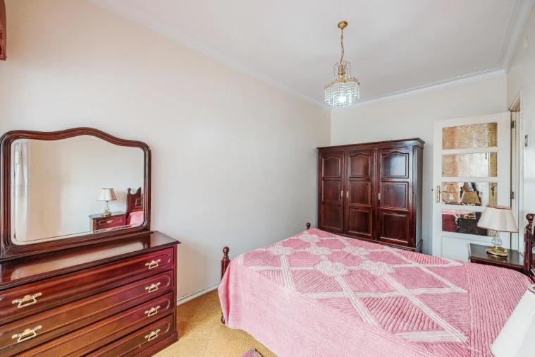 Apartamento T2 para Venda em Venteira Foto 6