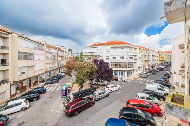 Apartamento T2 para Venda em Venteira Foto 33