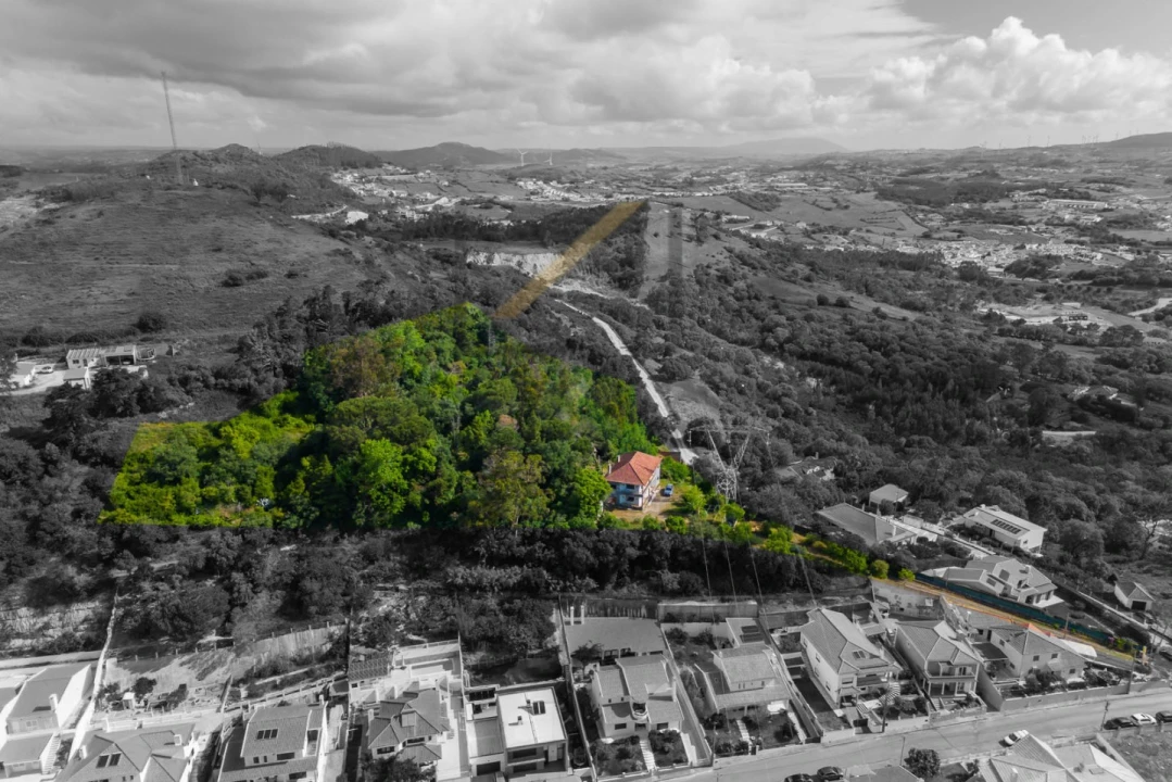Moradia T6 para Venda em Venda do Pinheiro e Santo Estêvão das Galés Foto 14