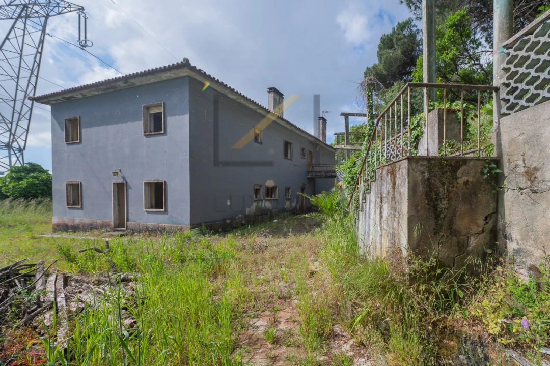 Moradia T6 para Venda em Venda do Pinheiro e Santo Estêvão das Galés Foto 28