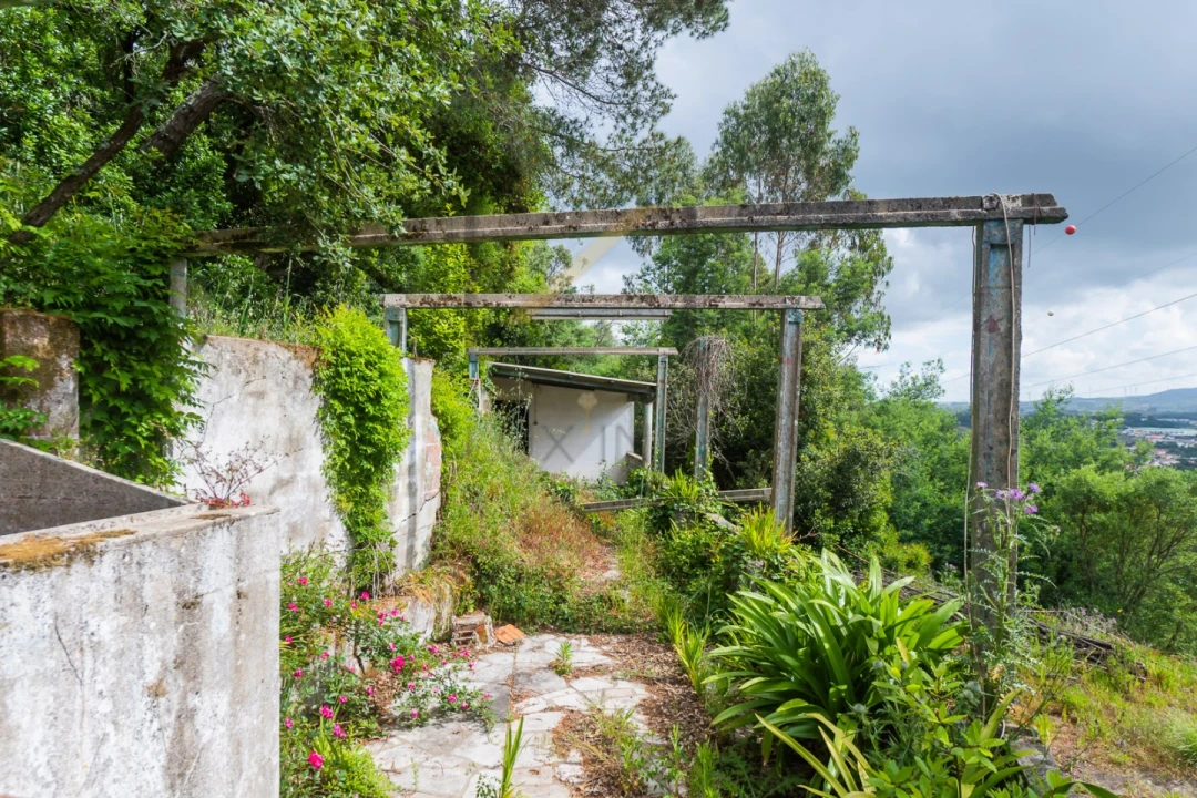 Moradia T6 para Venda em Venda do Pinheiro e Santo Estêvão das Galés Foto 32
