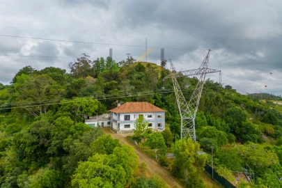 Moradia T6 para Venda em Venda do Pinheiro e Santo Estêvão das Galés