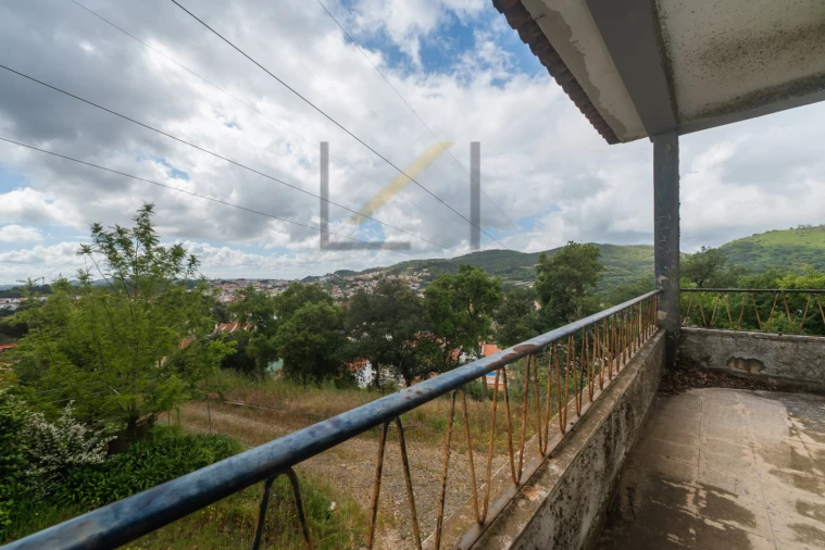 Moradia T6 para Venda em Venda do Pinheiro e Santo Estêvão das Galés Foto 21
