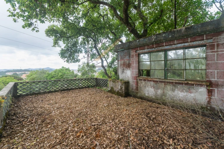 Moradia T6 para Venda em Venda do Pinheiro e Santo Estêvão das Galés Foto 33