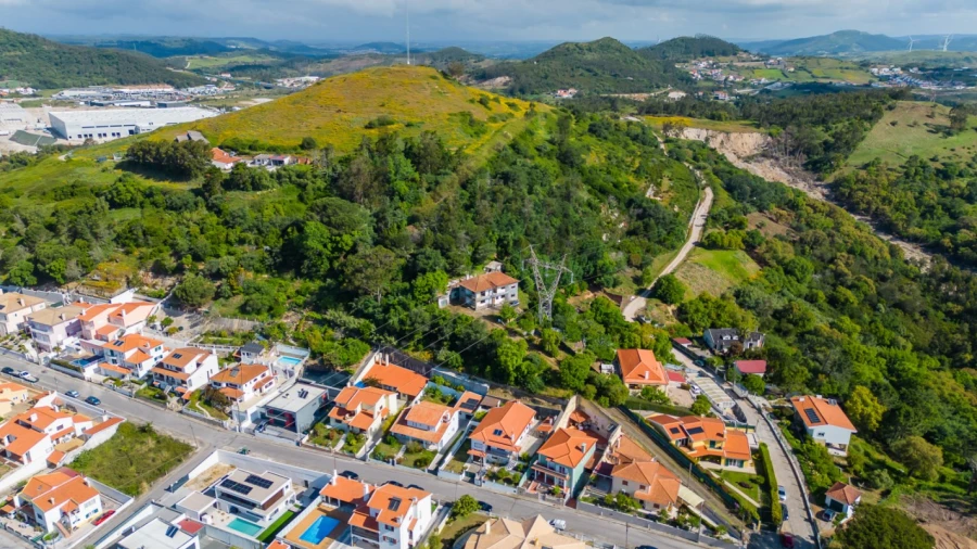 Moradia T6 para Venda em Venda do Pinheiro e Santo Estêvão das Galés
