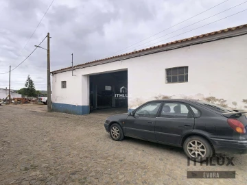 Armazém para Venda em Montoito