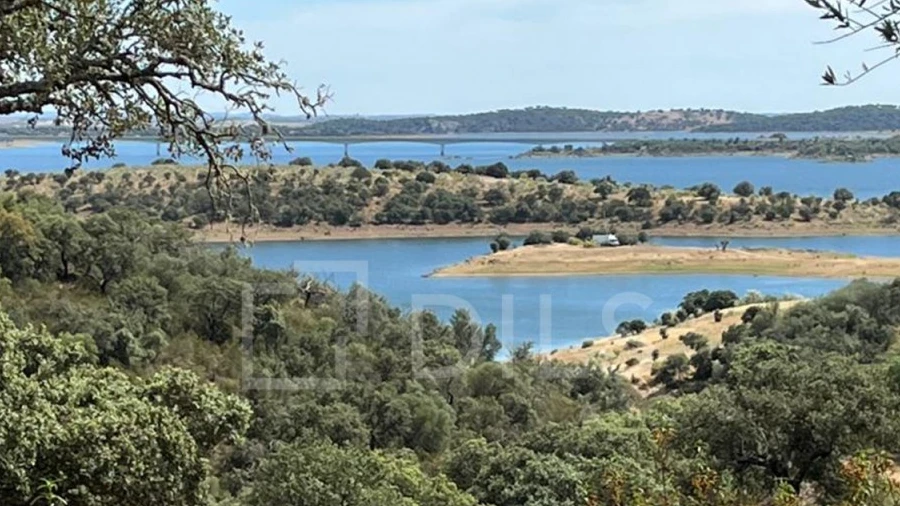 Terreno para Venda em Corval