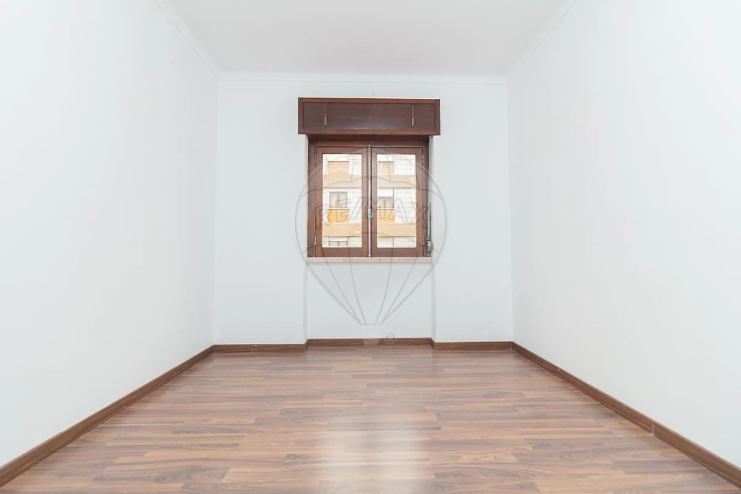 Apartamento T3 para Arrendamento em Vila Franca de Xira Foto 9