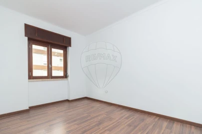 Apartamento T3 para Arrendamento em Vila Franca de Xira