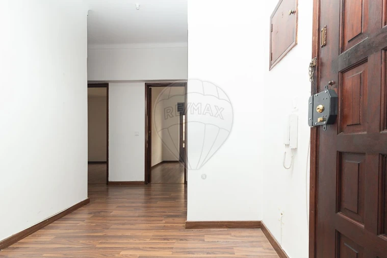Apartamento T3 para Arrendamento em Vila Franca de Xira Foto 18
